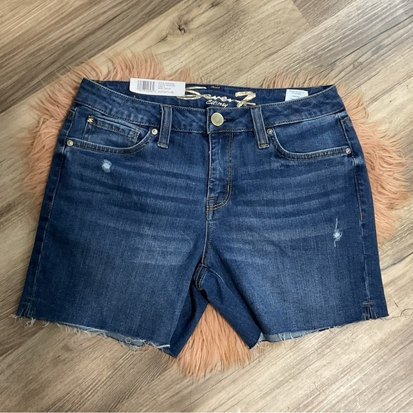 Seven7 Weekend Denim Short Size 4 NWT - Picture 1 of 7